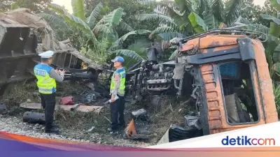 Truk Tertabrak KA Putri Deli di Perbaungan, Sopir Tewas