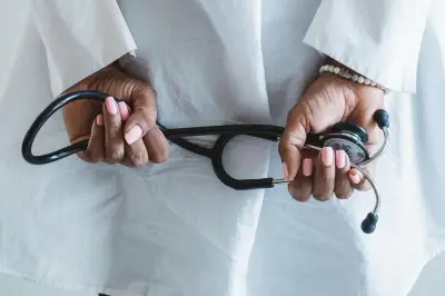 YLKI Soroti Kasus Pasien BPJS Meninggal Usai Tunggu 8 Jam