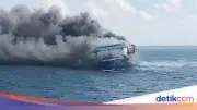 Evakuasi Korban KM Mutiara Sentosa 2 ke Tanjung Perak