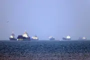Kapten Kapal Bangladesh Terjebak 4 Bulan di Selat Hormuz Akibat Perang