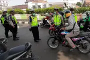 Klarifikasi Polri: Tilang Manual Tetap Berlaku, Denda Naik 150% Hoaks