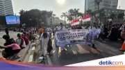 Mahasiswa Ajak Warga Pilah Sampah di CFD Bundaran HI