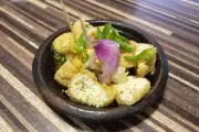 Resep Tahu Gejrot Khas Cirebon: Mudah, Segar, dan Menggugah Selera