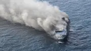 Tiga Sopir Logistik Lompat ke Laut saat KM Mutiara Sentosa 2 Terbakar
