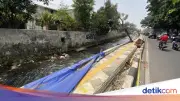 Trotoar Sawangan Depok Amblas, Butuh Rp 1 Miliar untuk Perbaikan